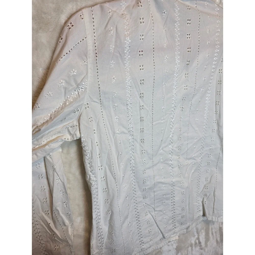 White Stag Women White Eyelet Embroidered Cotton Button Down Shirt‎ Size M 8/10